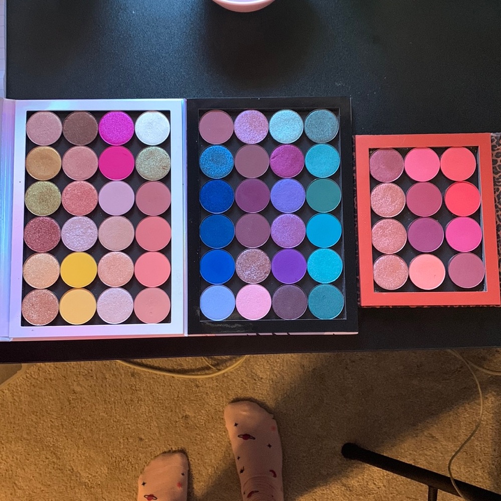 60 Colourpop Single Shadows